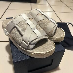 Dior slides white